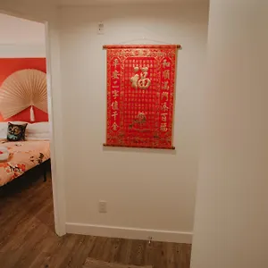 Charming Chinatown Quarters : Unique And Apartment Victoria