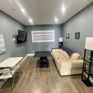 Long Getaway - Quiet Accessible With No Stairs / Steps Homestay Halifax